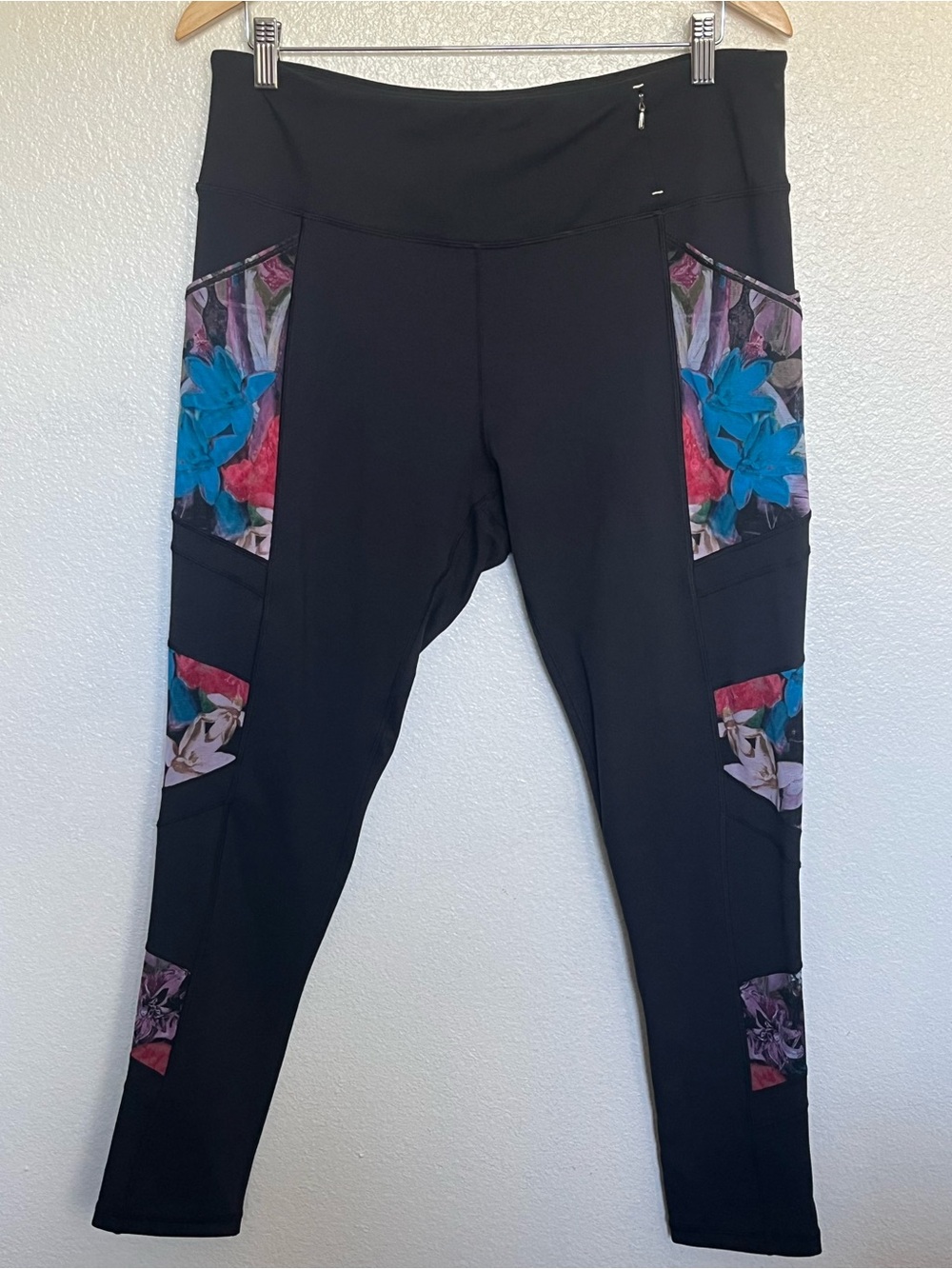 CALBlack Leggings with Floral Side Panels